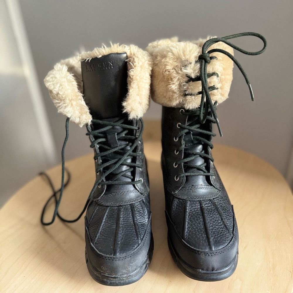 Black leather Ralph Lauren’s winter boots